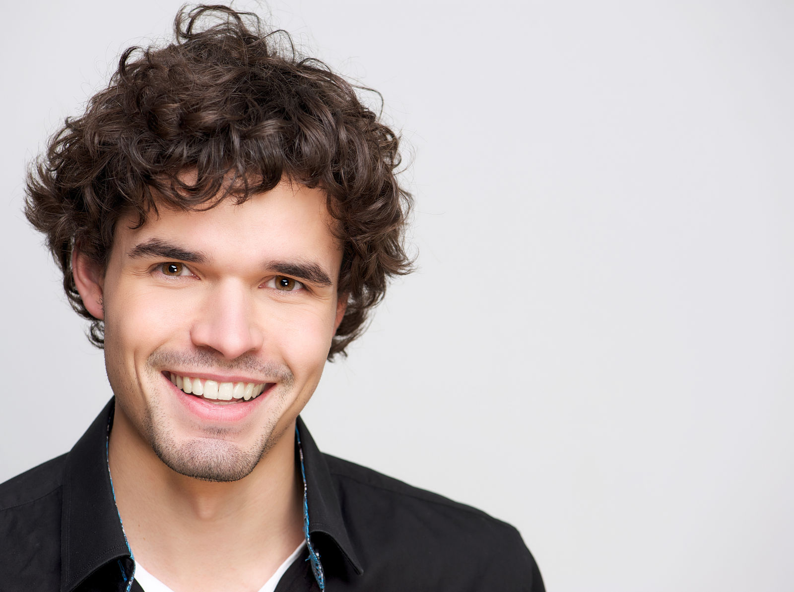 Modelo con miopía de la Asociación Española de Optometristas Unidos Imagen modelo con miopía de la Asociación Española de Optometristas Unidos