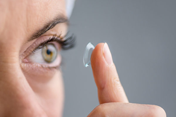 Lentillas para presbicia vista cansada de la Asociación Española de Optometristas Unidos Imagen lentillas para presbicia vista cansada de la Asociación Española de Optometristas Unidos